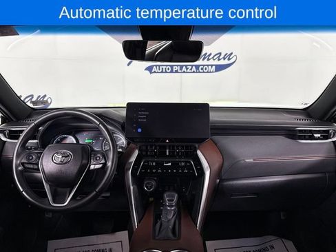 Used 2023 Toyota Venza XLE AWD/4WD image 10