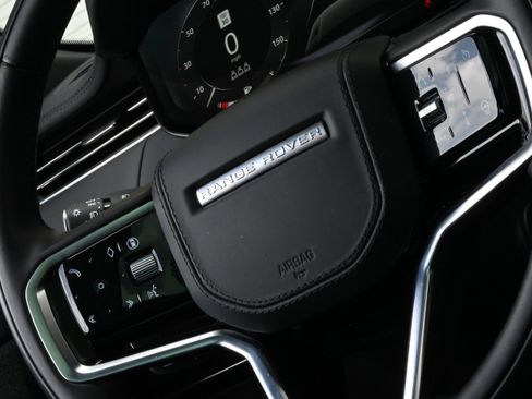 Used 2025 Land Rover Range Rover Sport SE AWD/4WD image 21