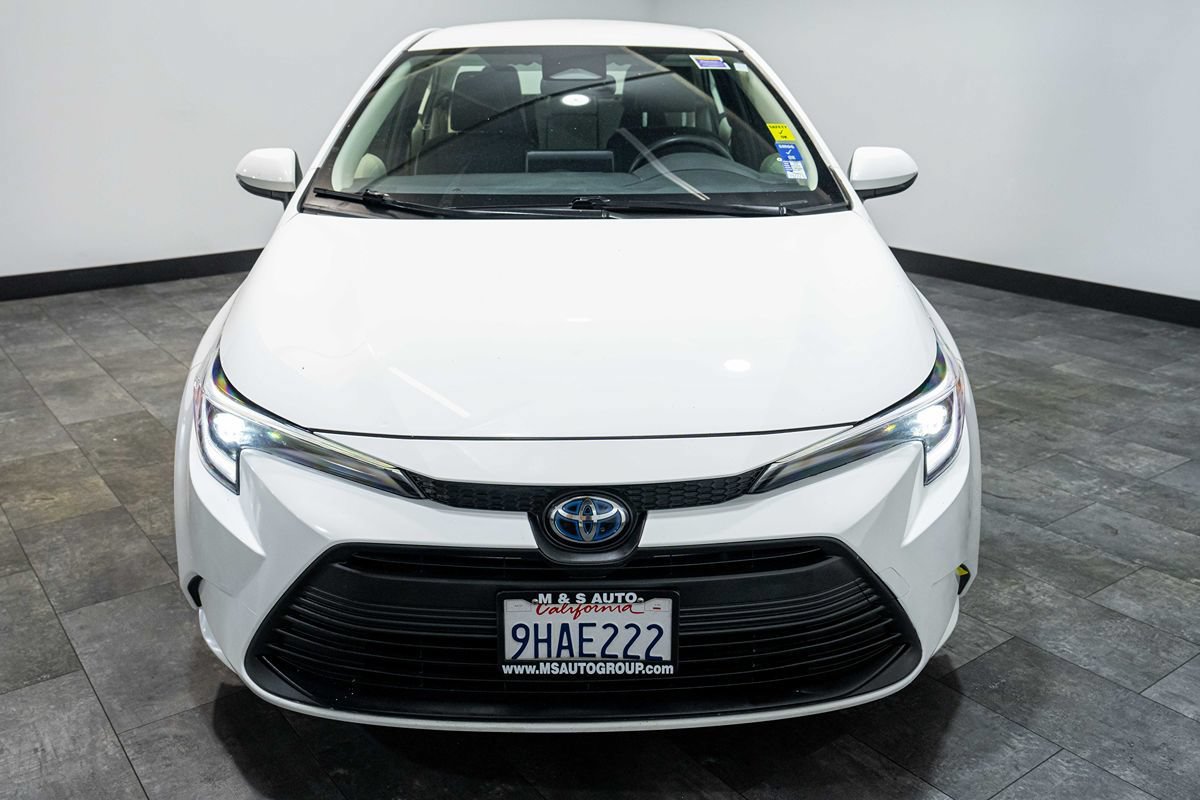 Used 2023 Toyota Corolla LE FWD image 6
