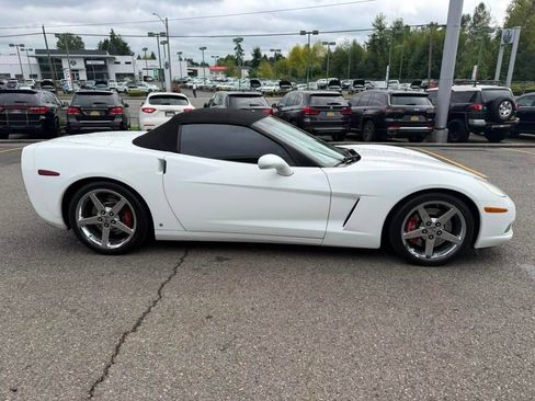 Used 2007 Chevrolet Corvette Convertible w/ Preferred Equipment Group RWD image 5