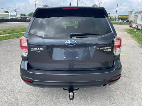 Used 2017 Subaru Forester 2.5i Premium AWD/4WD image 3