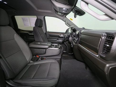 Used 2025 Chevrolet Silverado 1500 LT image 16