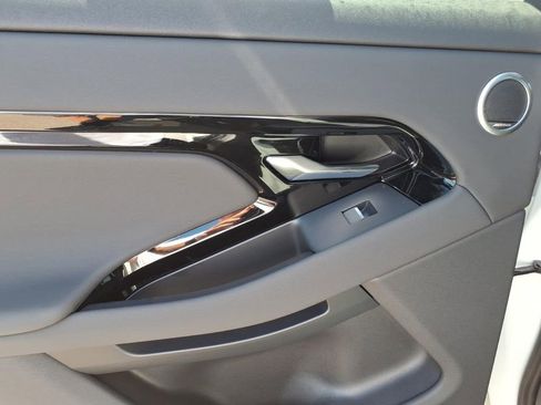 Used 2026 Land Rover Range Rover Evoque S image 10