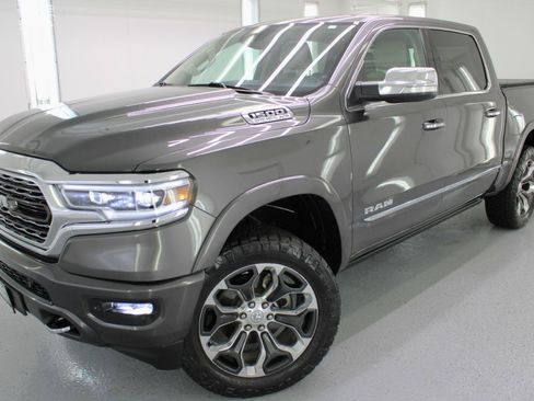 Used 2019 RAM 1500 Limited w/ Advanced Safety Group AWD/4WD image 33
