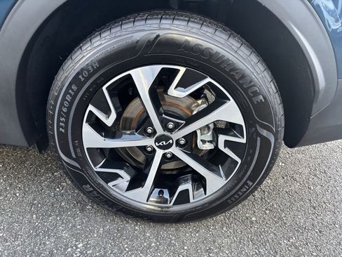 Certified 2024 Kia Sportage EX w/ EX Premium Package image 9