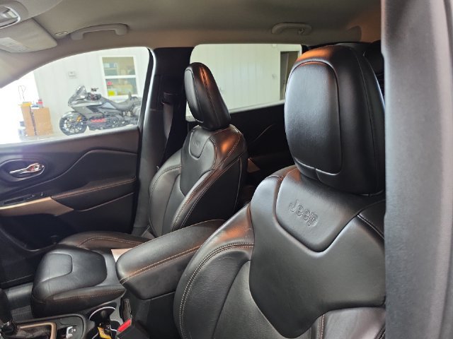Used 2018 Jeep Cherokee Limited AWD/4WD image 17
