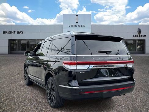Used 2023 Lincoln Navigator Reserve w/ Monochromatic Package AWD/4WD image 4