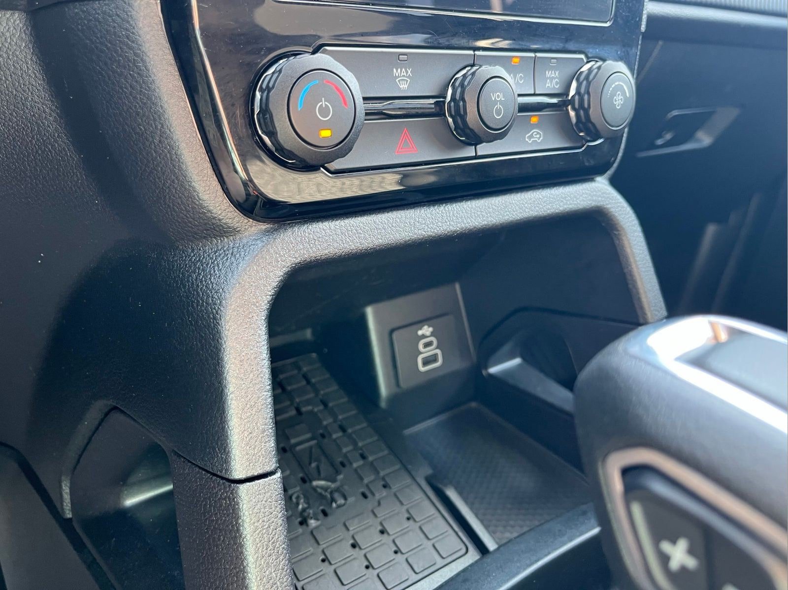Used 2025 Ford Ranger XLT w/ FX4 Off-Road Package AWD/4WD image 19