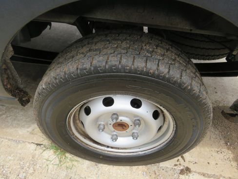 Used 2019 Ford Transit 250 130 Low Roof image 31