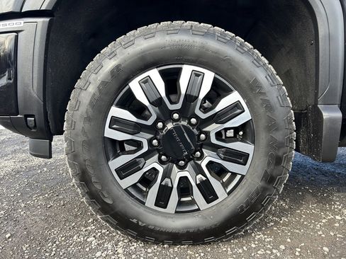 Used 2024 GMC Sierra 2500 Denali Ultimate image 18