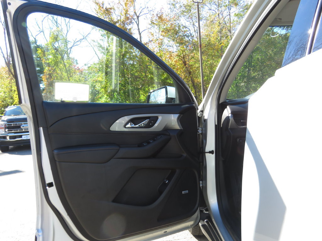Used 2018 Chevrolet Traverse LT AWD/4WD image 9
