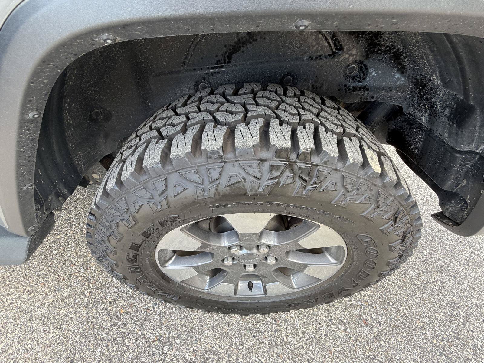 Used 2019 Jeep Wrangler Unlimited Sahara AWD/4WD image 25