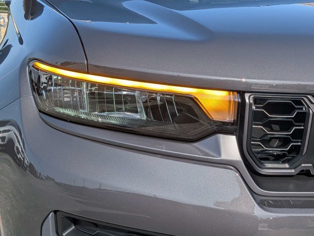 New 2026 Jeep Grand Cherokee Altitude RWD image 10