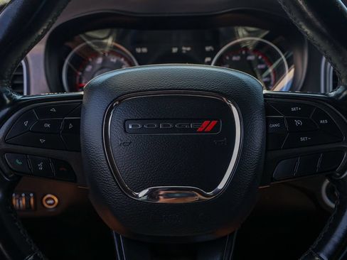 Used 2019 Dodge Charger SXT RWD image 26