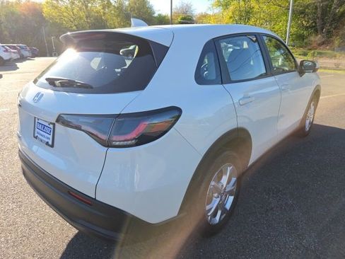 Used 2025 Honda HR-V LX image 6