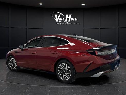 Used 2024 Hyundai Sonata Limited image 3