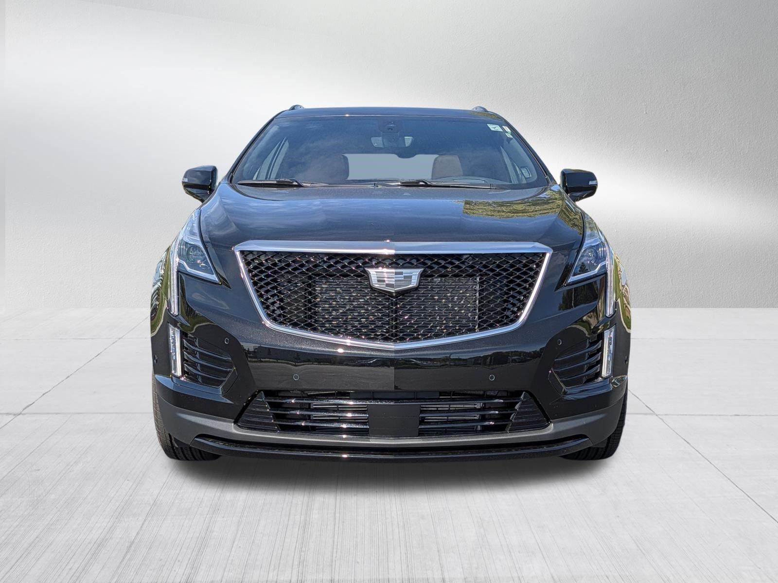 New 2026 Cadillac XT5 Sportv w/ LPO, Onyx Lite Package AWD/4WD image 2