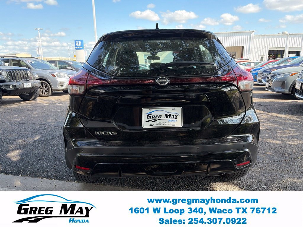 Used 2024 Nissan Kicks S FWD image 7