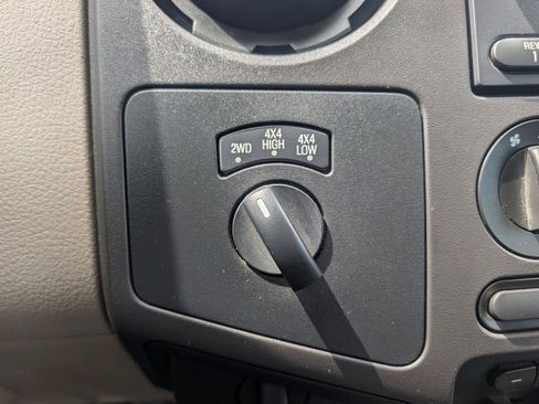 Used 2010 Ford F250 XL AWD/4WD image 35