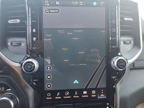 New 2026 RAM 1500 4x4 Crew Cab image 6