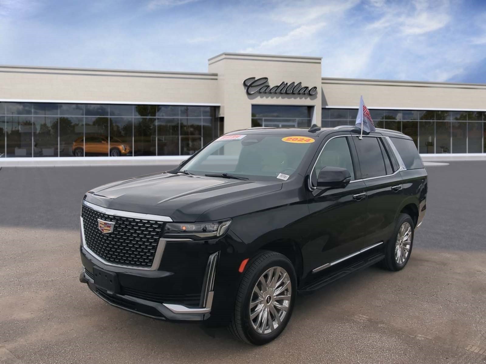 Used 2024 Cadillac Escalade Premium Luxury AWD/4WD image 4