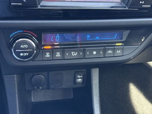 Used 2014 Toyota Corolla S image 23