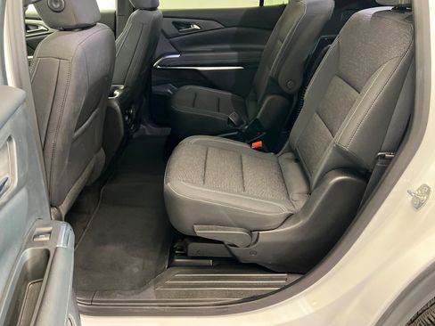 Used 2025 Chevrolet Traverse LT w/ Midnight/Sport Edition AWD/4WD image 22