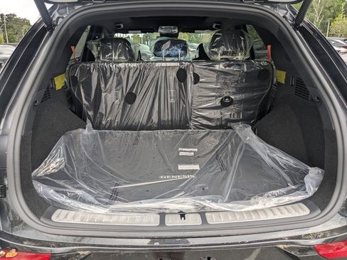 New 2026 Genesis GV70 3.5T Sport Advanced AWD/4WD image 12