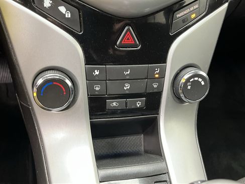 Used 2012 Chevrolet Cruze LT w/ All-Star Edition FWD image 16