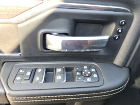 Used 2025 RAM 2500 Laramie image 14