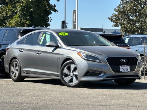 Used 2017 Hyundai Sonata Limited image 2