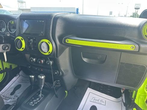 Used 2013 Jeep Wrangler Unlimited Sport AWD/4WD image 15
