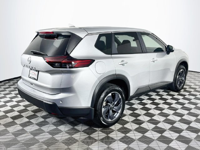 Used 2025 Nissan Rogue SV FWD image 8