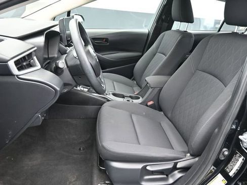 Used 2025 Toyota Corolla LE FWD image 26
