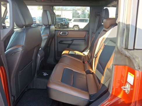 Used 2024 Ford Bronco Outer Banks image 10
