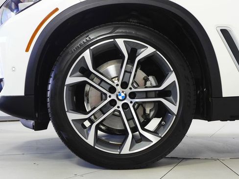 Certified 2023 BMW X5 sDrive40i w/ Parking Assistance Package image 5