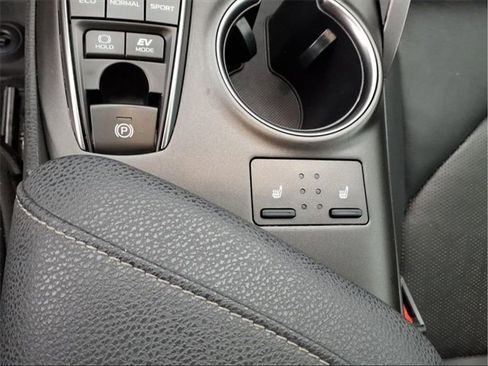 Used 2023 Toyota Camry XSE image 19