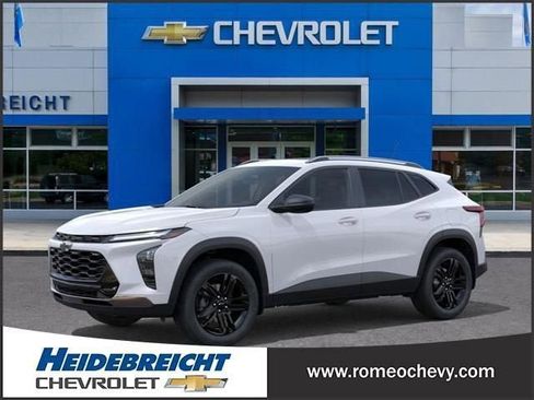 New 2025 Chevrolet Trax ACTIV w/ Sunroof Package image 2