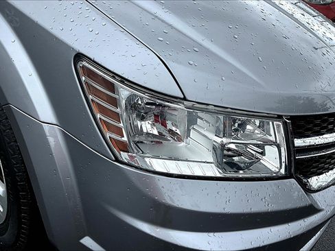 Used 2018 Dodge Journey SE w/ Popular Equipment Group FWD image 31