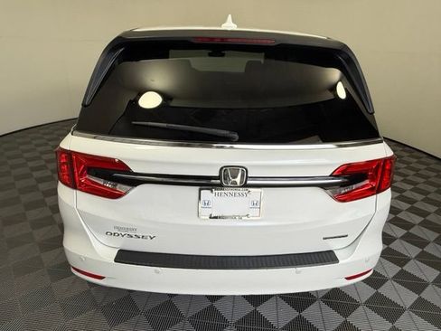 Used 2021 Honda Odyssey Touring image 4