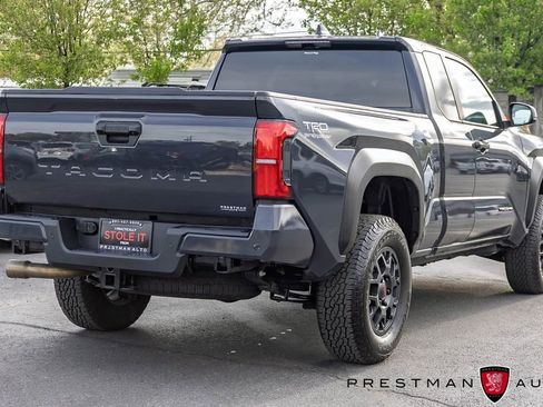Used 2025 Toyota Tacoma PreRunner w/ TRD Prerunner Upgrade Package image 16