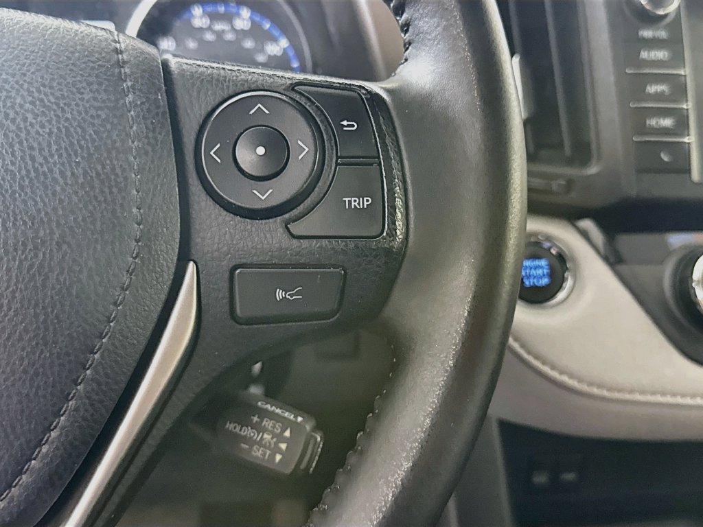Used 2017 Toyota RAV4 XLE FWD image 21