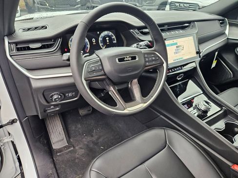 New 2026 Jeep Grand Cherokee L Limited AWD/4WD image 13