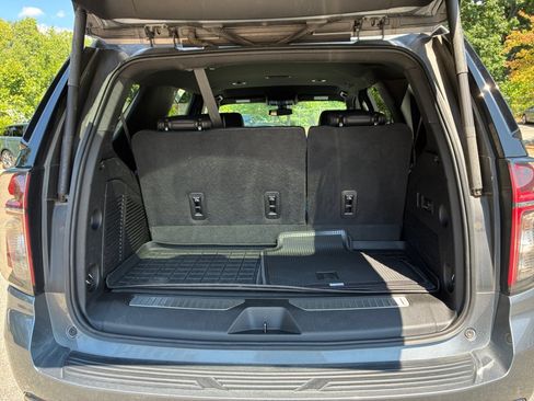 Used 2022 Chevrolet Tahoe RST w/ Luxury Package AWD/4WD image 15