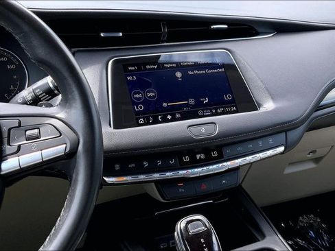 Used 2023 Cadillac XT4 Premium Luxury AWD/4WD image 5