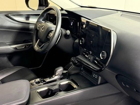 Used 2023 Lexus NX 250 FWD w/ Towing Package (2000 Lbs) image 33