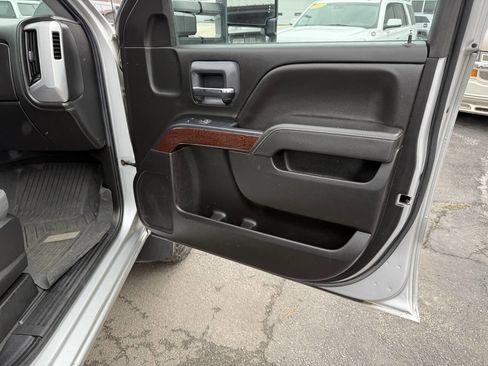 Used 2019 GMC Sierra 2500 SLE image 25