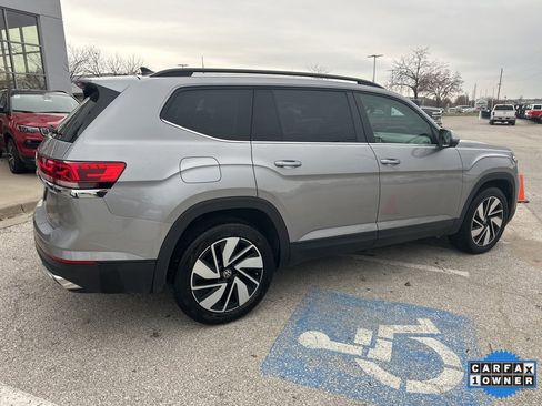 Used 2024 Volkswagen Atlas SE image 32