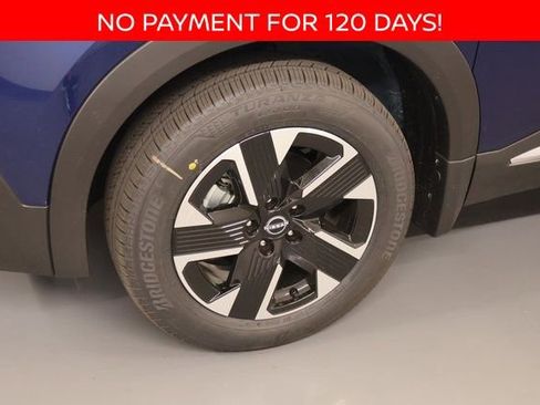 New 2025 Nissan Kicks SV w/ SV Premium Package image 5