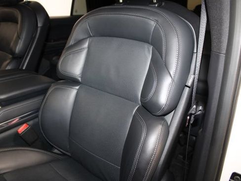 Used 2025 Lincoln Navigator L Reserve w/ Jet Appearance Package AWD/4WD image 11